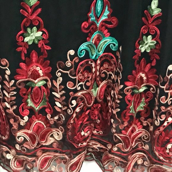 NWT Mechant Floral Embroidered Boho Mini Dress - Picture 2 of 3